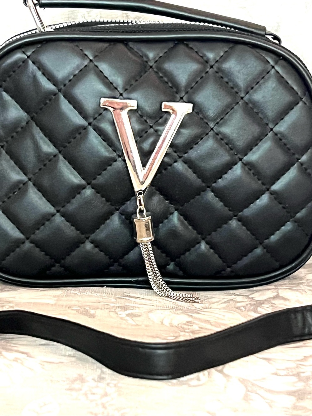 NWOT Quilted Crossbody Camera Bag with V-Logo Tassel